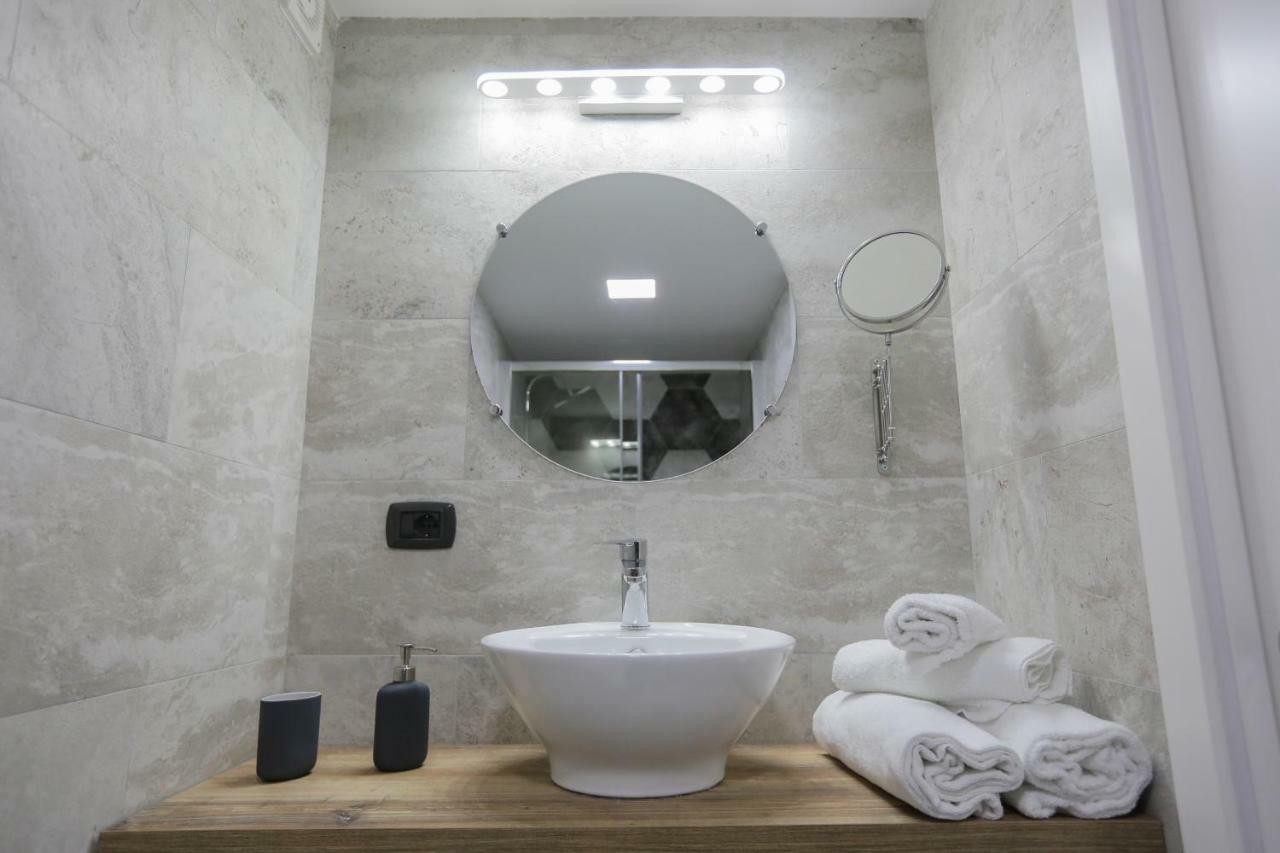 Santa Chiara Loft Apartment Neapel